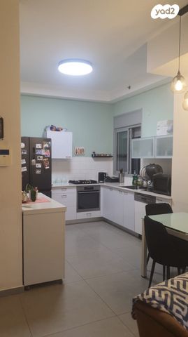 דירה, דרך המשי 4, גני תקווה מערב, גני תקווה