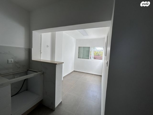 דירה, עליית הנוער 5, יצחק רבין, מעלות תרשיחא