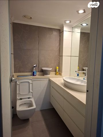 דירה, דוד אלעזר 10, חוף הכרמל, חיפה