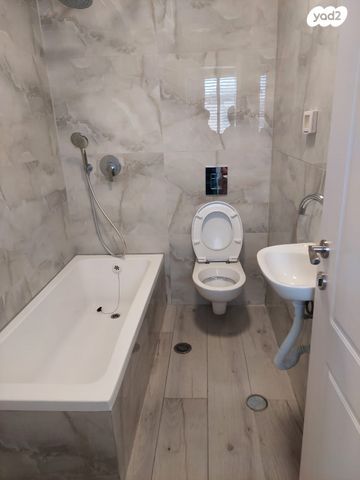 יחידת דיור, ד"ר אמיל זומרשטיין 4, צפון מערב מרכז העיר, נתניה