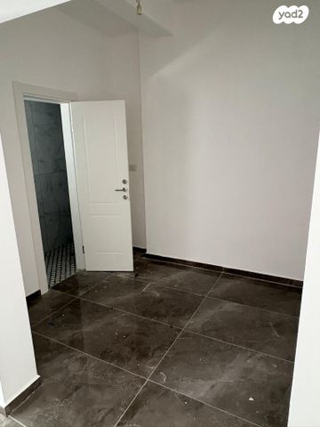 דירת גן, הרצל 4, אברמוביץ', ראשון לציון