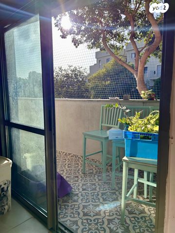 דירה, שמואל ירחינאי 12, צהלון, שיכוני חסכון, תל אביב יפו