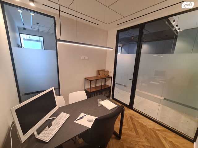 משרדים, הנופר 2, אזור תעשייה קרית אתגרים, רעננה