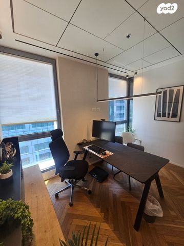 משרדים, הנופר 2, אזור תעשייה קרית אתגרים, רעננה