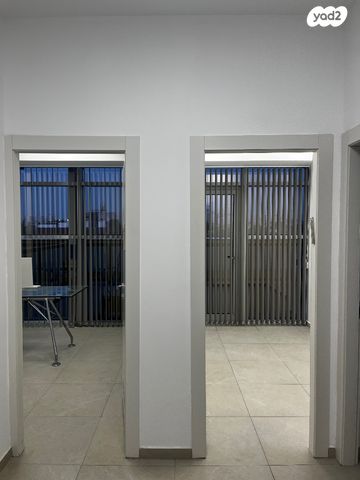 משרדים, ילדי טהרן 8, מב"ת מערב, אזור תעשייה חדש, ראשון לציון