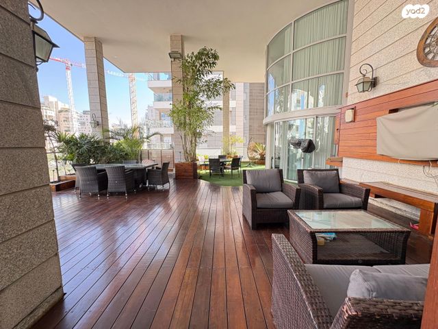 דירה, נווה גן, רמת השרון