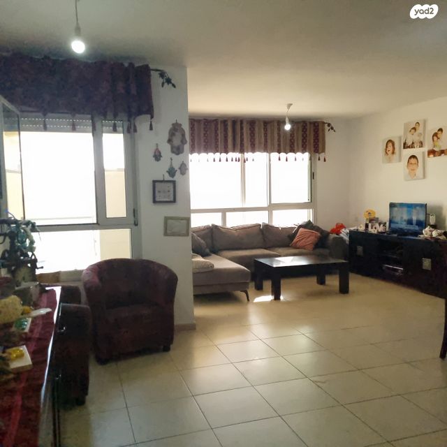 דרך יצחק בן ארי 8