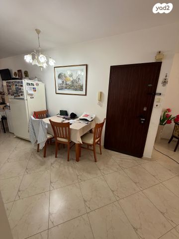 דירה, רסקו א', חולון