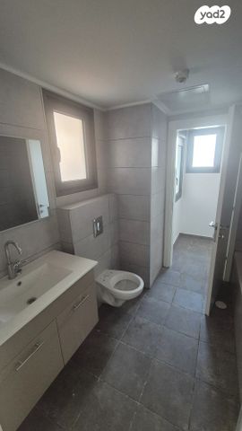 דירת גן, אדמונית, גני אביב, לוד