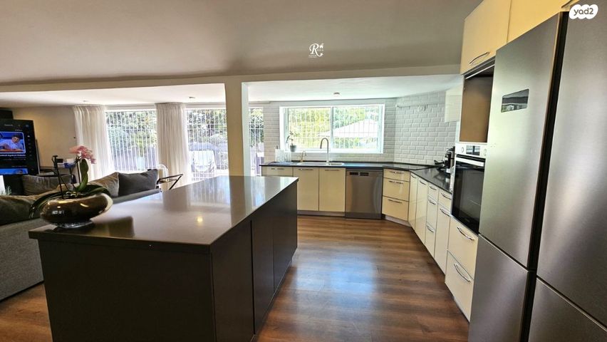 בית פרטי/ קוטג', סביון