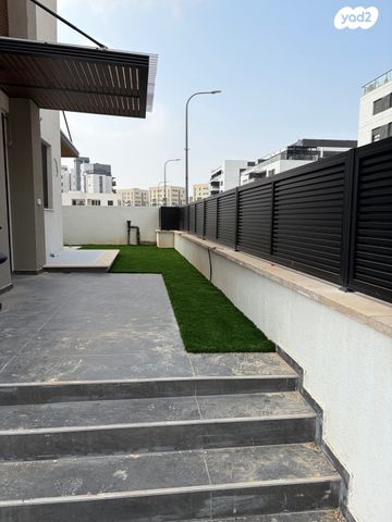 בית פרטי/ קוטג', עופרה, גן יבנה מערב, גן יבנה