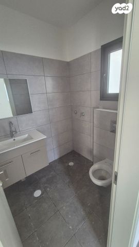 דירת גן, אדמונית, גני אביב, לוד