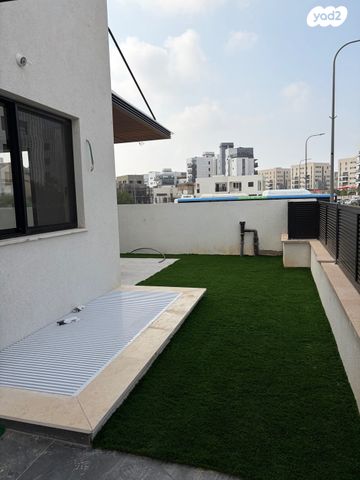 בית פרטי/ קוטג', עופרה, גן יבנה מערב, גן יבנה