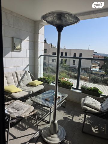 דירה, השקד, נופי החורש, מבשרת ציון