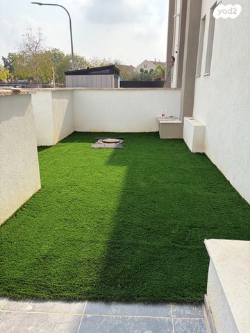 בית פרטי/ קוטג', עופרה, גן יבנה מערב, גן יבנה