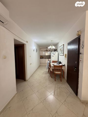 דירה, רסקו א', חולון