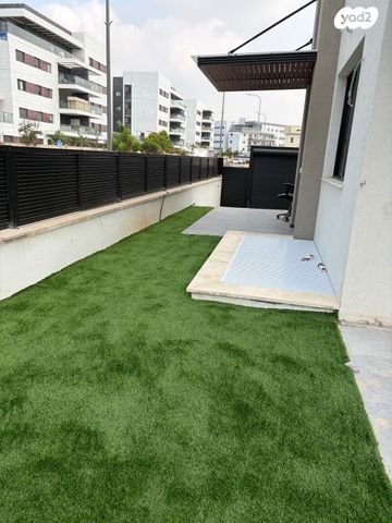 בית פרטי/ קוטג', עופרה, גן יבנה מערב, גן יבנה