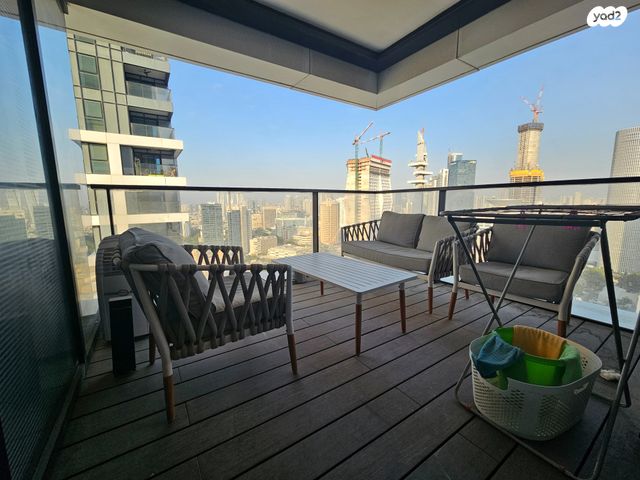 דירה, ליאונרדו דה וינצ'י 12, גני שרונה, קרית הממשלה, תל אביב יפו