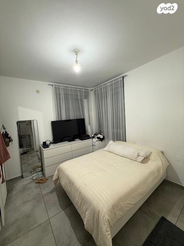 דירה, יגאל אלון 4, המרכז האזרחי, רמלה