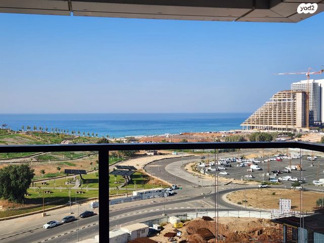 דירה, נעמי שמר, דרום חדש, פארק הים, בת ים