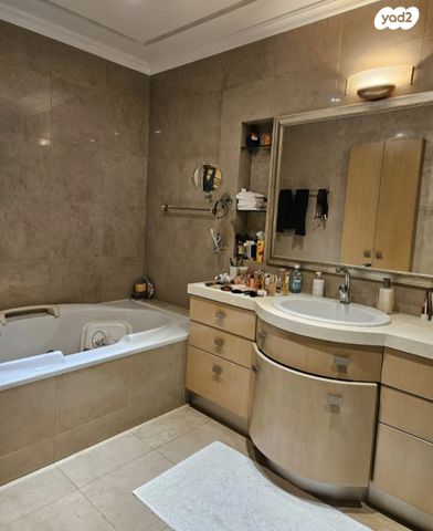 בית פרטי/ קוטג', רמת אפעל, רמת גן