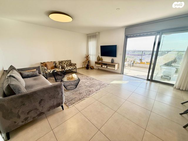 דירה, הרב שלמה מכלוף אורגד, כוכב הצפון, נתניה