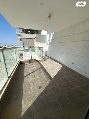 דירה, זלדה שניאורסון 6, כרמי גת, קרית גת