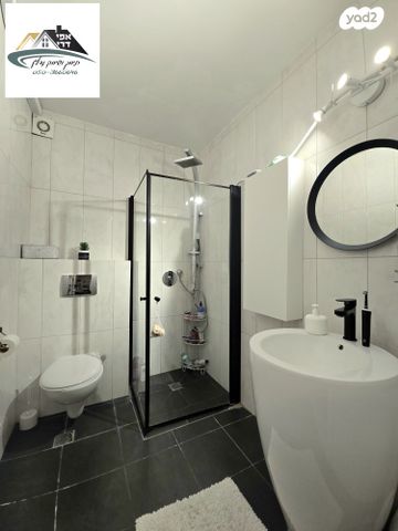 דו משפחתי, שושנת העמקים 25, רמת אמיר, קדימה צורן