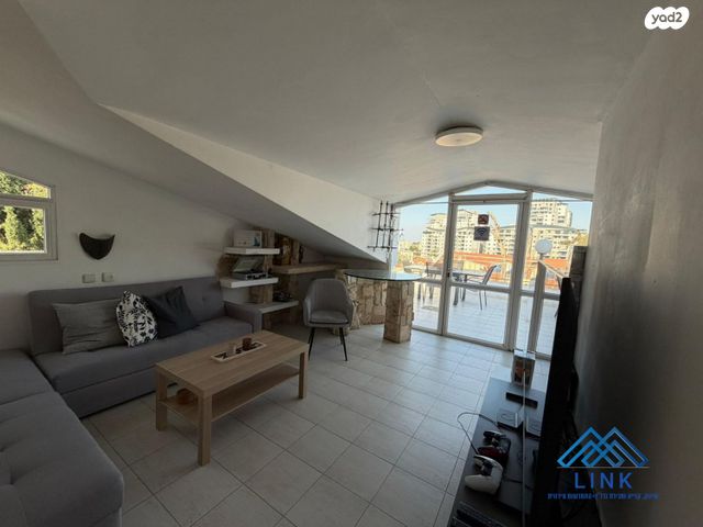 דופלקס, דרך חנקין 22, חיפה