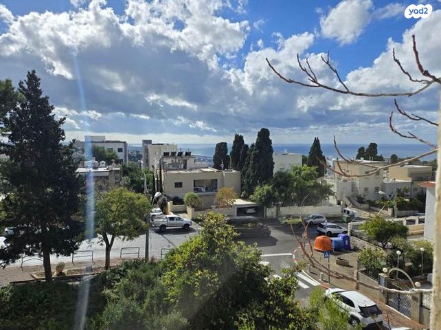 כיכר היינריך היינה 