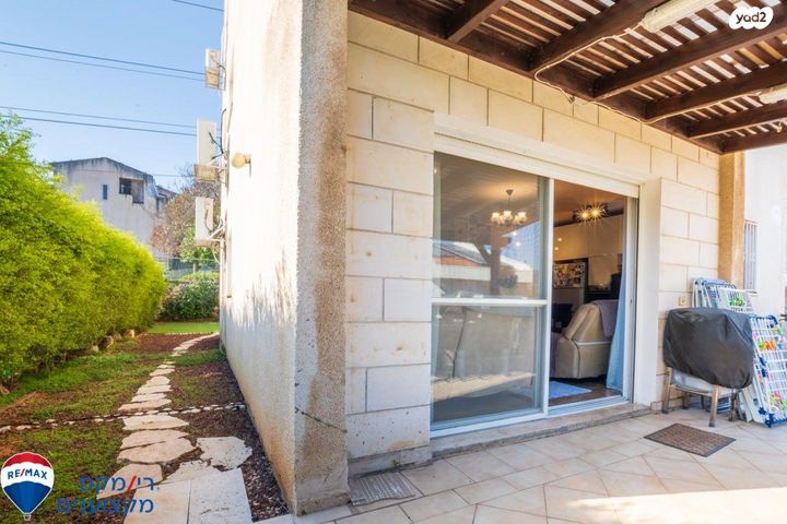 דירת גן, גבעת יערה, יקנעם עילית