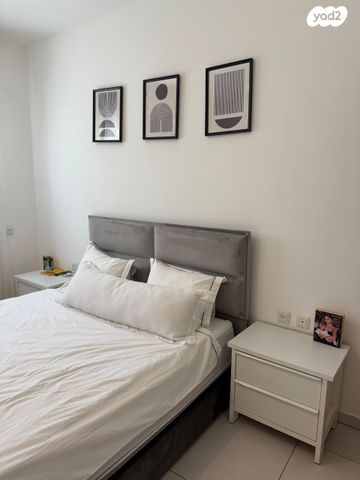 דירה, ניסים אלוני, פסגות אפק, ראש העין