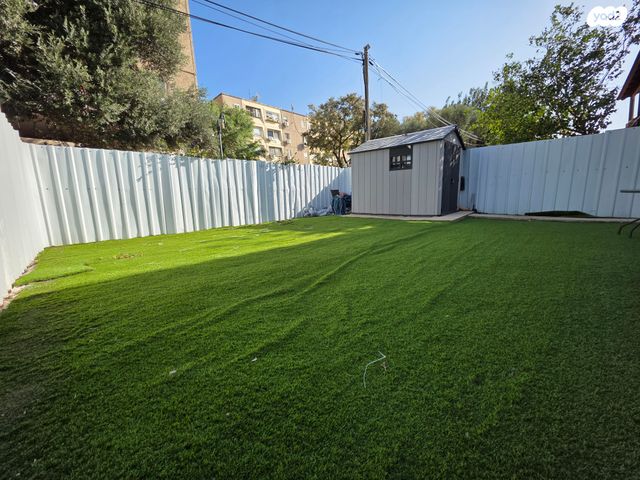 דופלקס, לוי אשכול, כהן, טירת כרמל