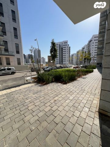 דירה, כרמי הנדיב, אחוזת רוטנר, קרית מלאכי