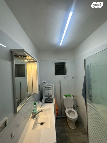 דירה, התשבי, גבעת נשר, נשר