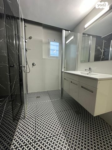 דירה, הלל 1, הדר עליון, חיפה