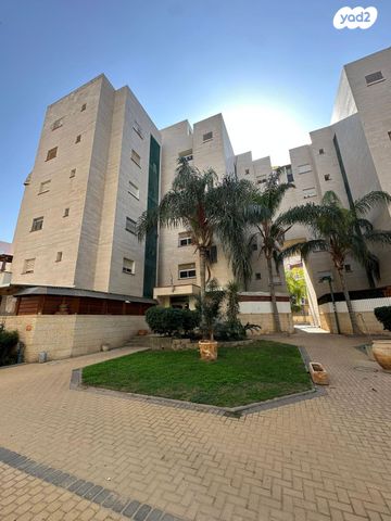 גג/ פנטהאוז, יהושע ייבין 17, נווה זאב, נאות אילן, באר שבע