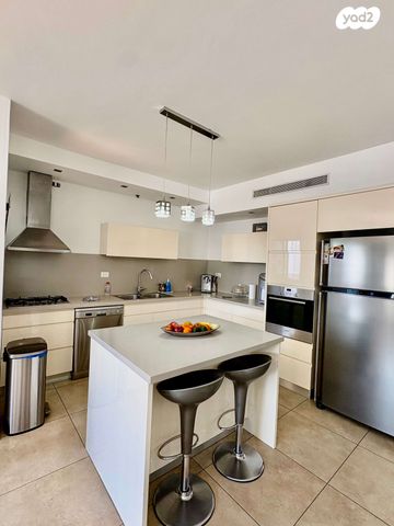 דירה, הדקל, קרית השרון, נתניה