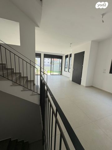 דו משפחתי, מזכרת בתיה