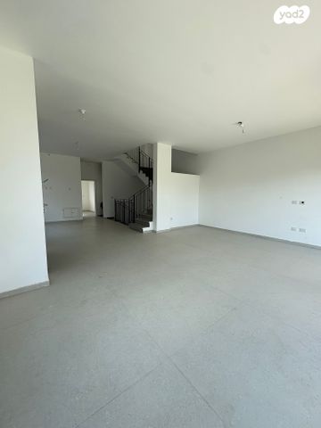 דו משפחתי, מזכרת בתיה