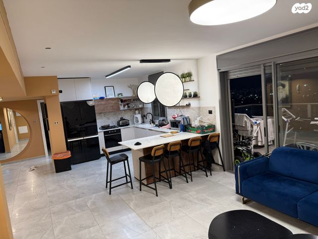 דירה, קטיף, נתיבות מערב, נתיבות