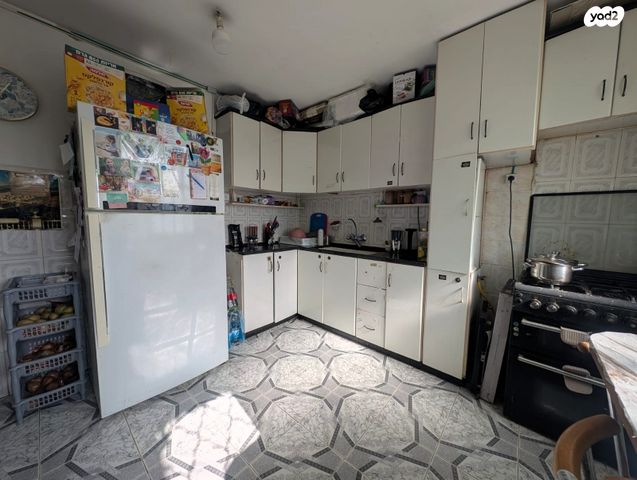 דירה, יצחק בן צבי 22, פאר, חדרה