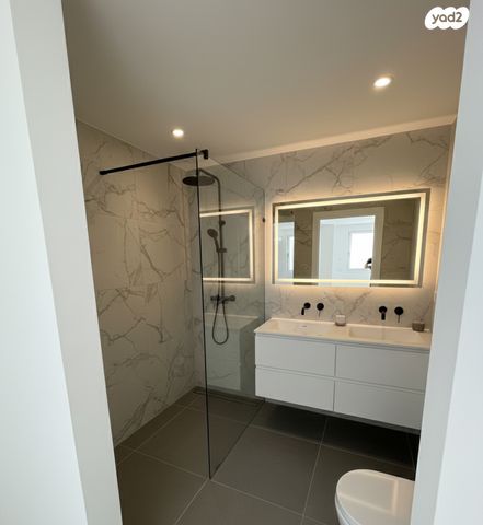 דירה, אמנון ליפקין שחק, נוף הטיילת, נתניה