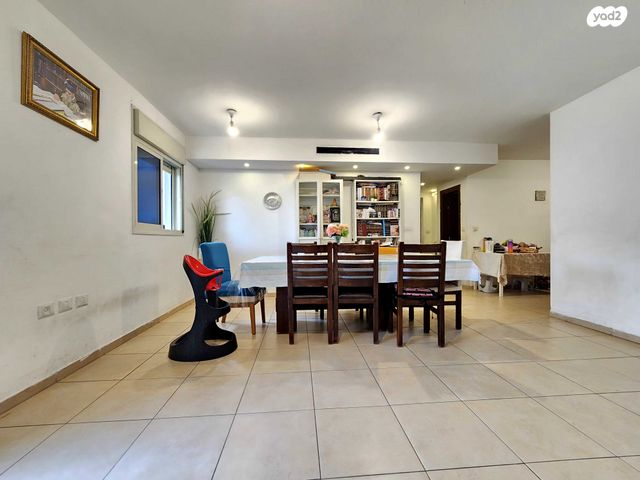 דירה, החורש, חריש