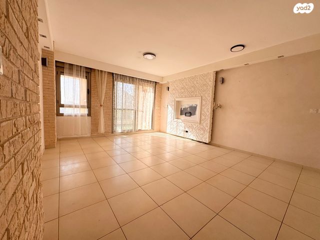 דליה רביקוביץ 15