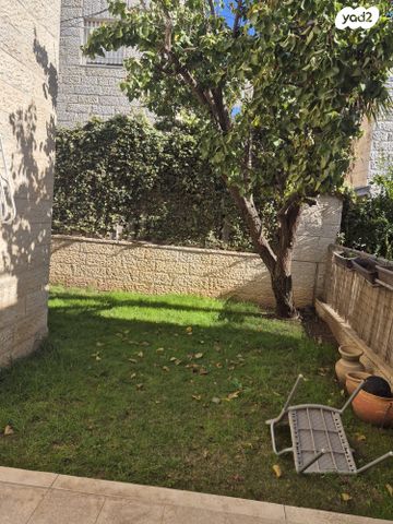 דירת גן, שכונה ה'-ו', מבשרת ציון