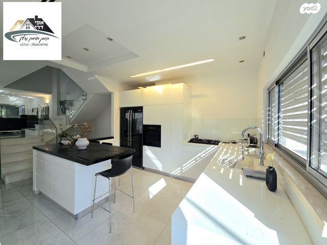 דו משפחתי, שושנת העמקים 25, רמת אמיר, קדימה צורן