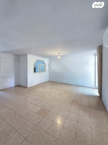 דו משפחתי, נווה רסקו, רמת השרון