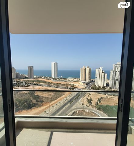 אמנון ליפקין שחק 