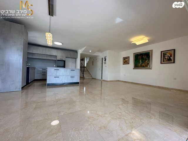 גג/ פנטהאוז, נורית, ורדיה, חיפה